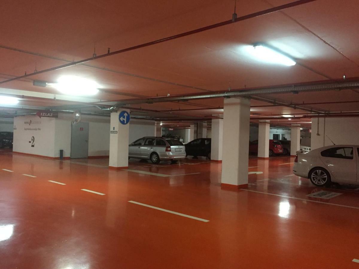 Nova Galerija Studio App Bella,Lara,Katy - Parking In Garage Zagreb Exterior photo